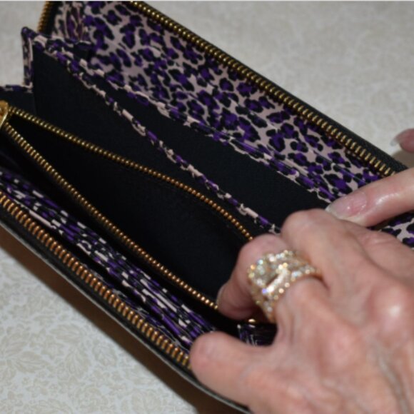 Christian Dior- Diorissimo Beautiful Long Zip Wallet - Picture 2 of 5